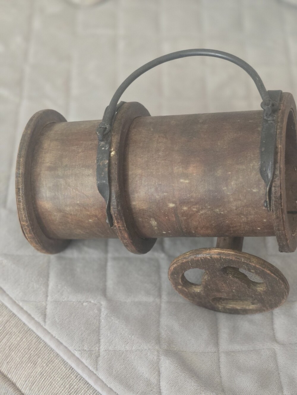Rustic Wooden Wine Holder with Metal Handle in Distressed Brown
